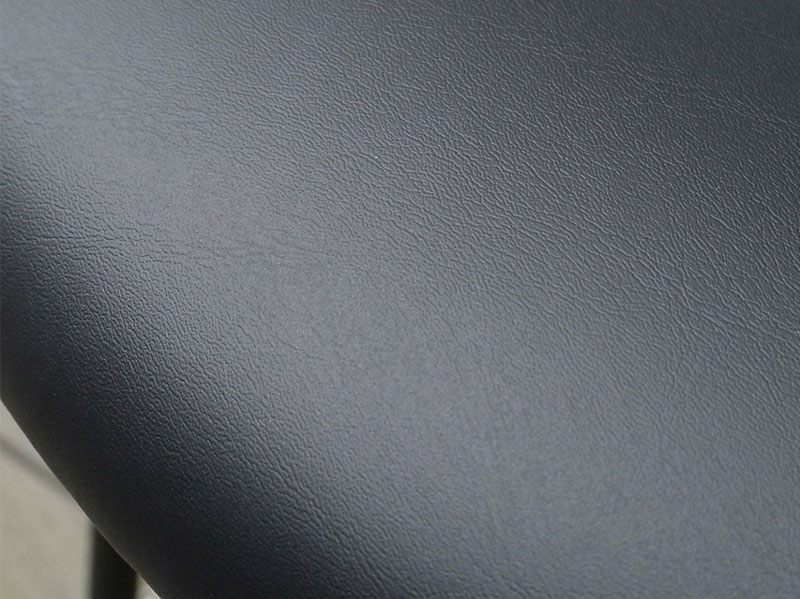 モノトーンカラーのシックでおしゃれなチェア|NI