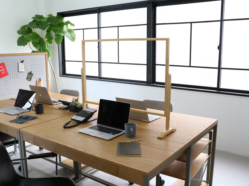 カウンターパネル｜昇降式｜デスクや受付窓口で使えます