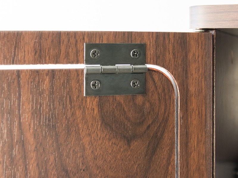 スタイリッシュなプッシュ式扉のダストボックス