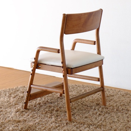 ブラウンのデスクチェア｜5段階調整可能｜子ども用