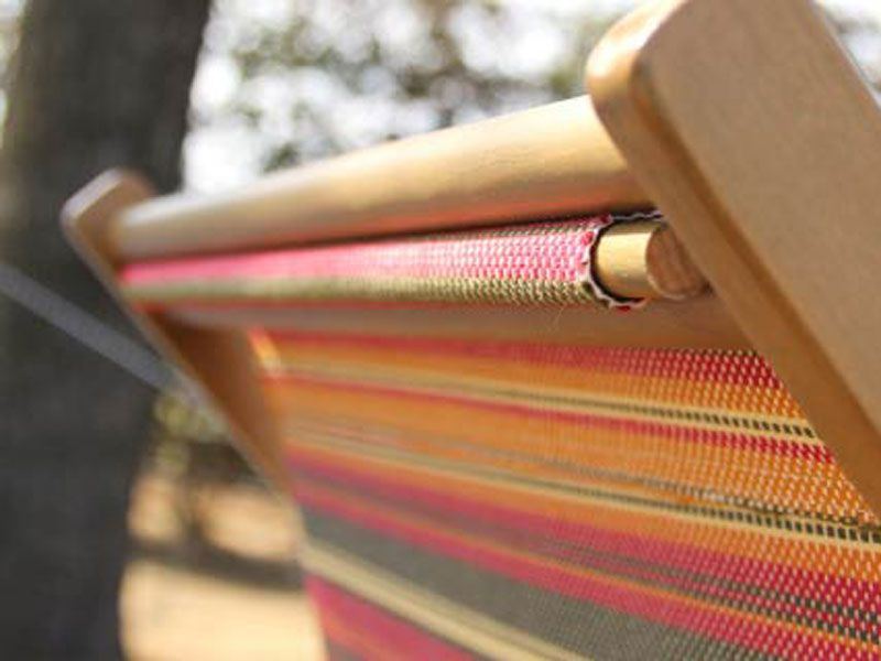 松右衛門帆を使用した折り畳みできるウッドデッキチェア | インテリア