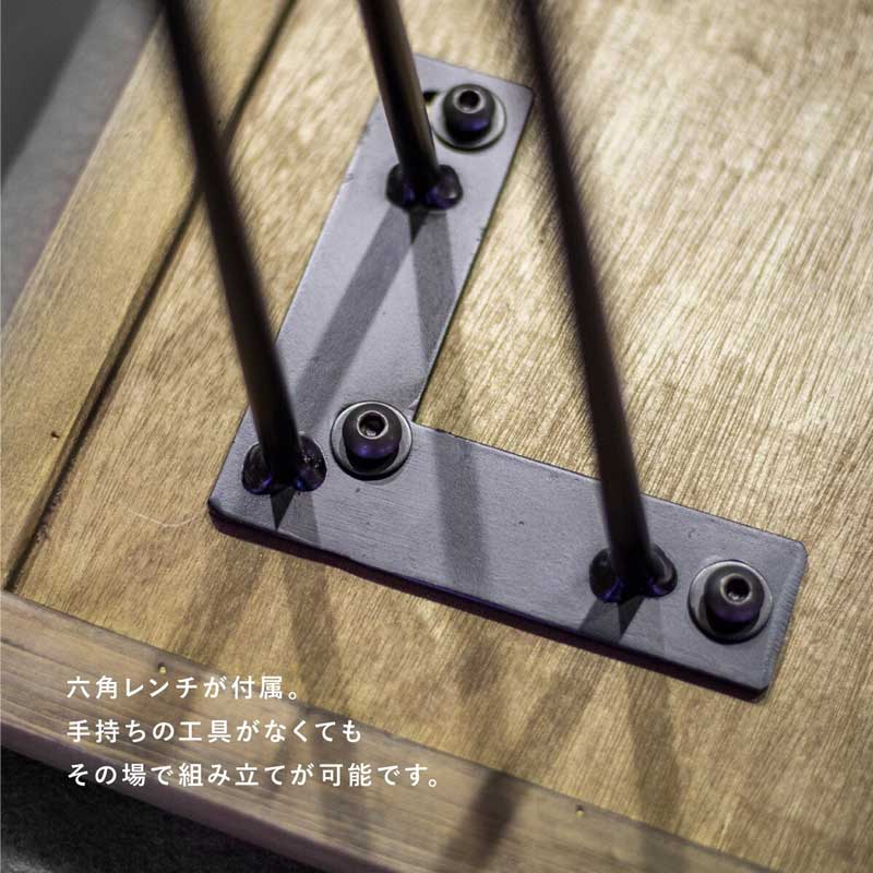 古材を使用したシンプルなデザインのダイニングテーブル｜ナチュラルインテリア