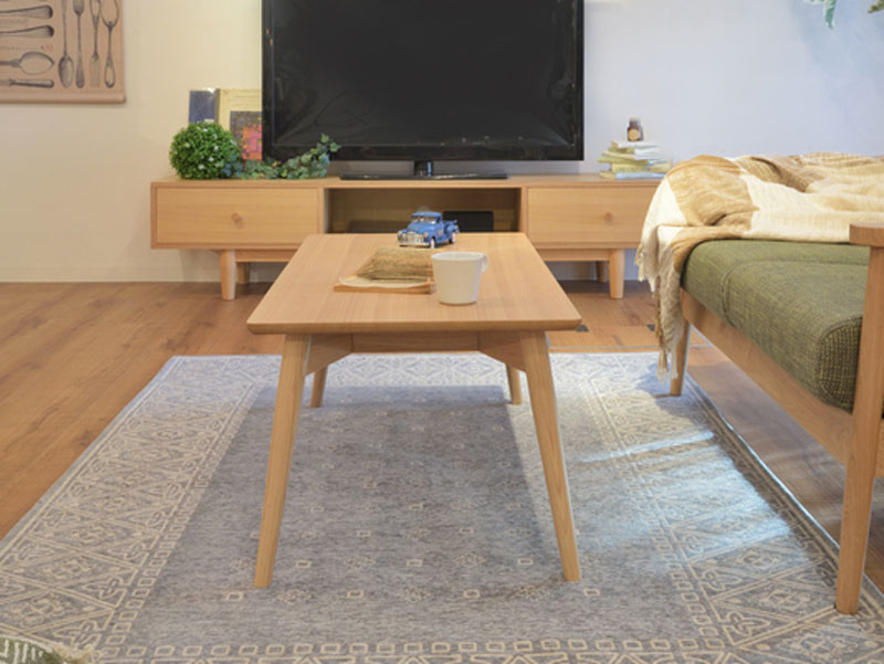 シンプルさが際立つミニマルデザインのセンターテーブル | ナチュラルインテリア