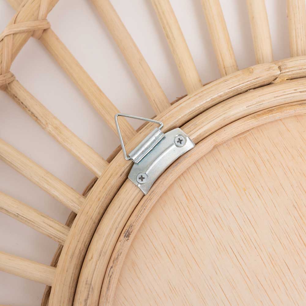 天然ラタンの丸型ミラー｜太陽モチーフの壁掛け鏡