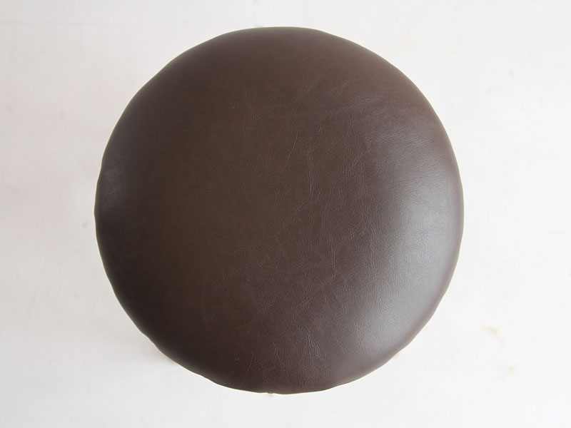 どこか懐かしさを感じるソフトヴィンテージスツール