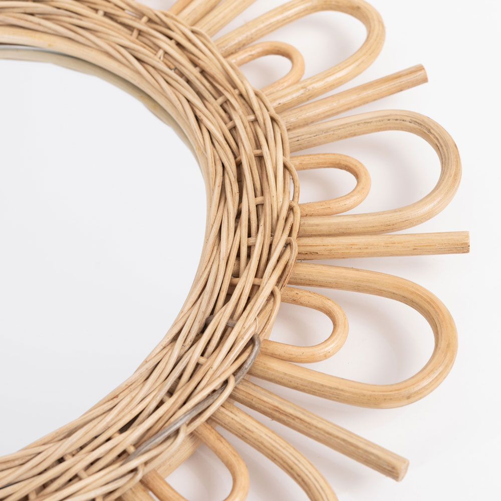 ラタン製フラワーミラー｜上品で洗練されたナチュラルインテリア