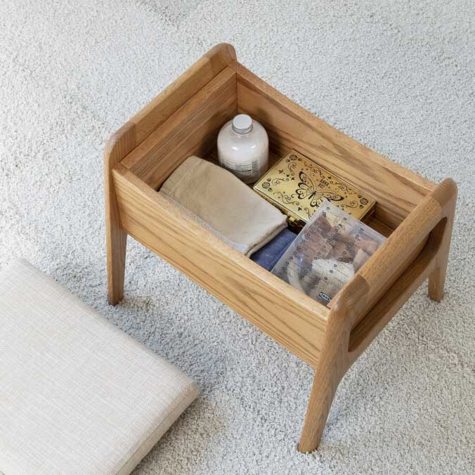 収納できるスツール | オーク無垢材 | アイボリー