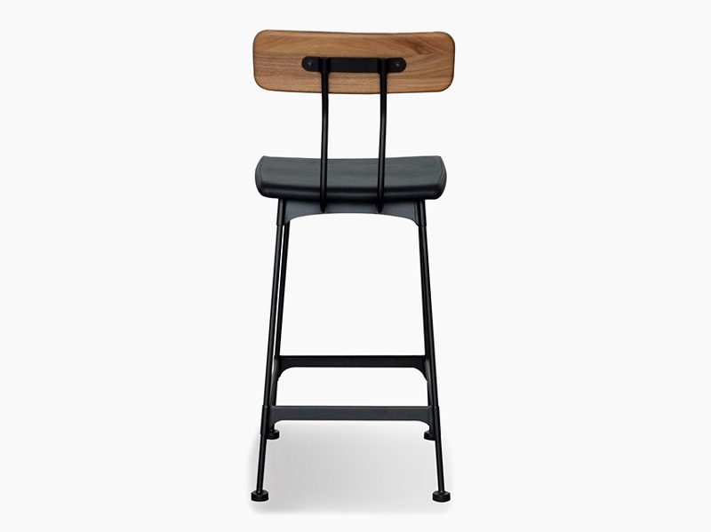 木目調の背もたれとブラックカラーの座面のコントラストが目を惹くハイチェア｜HL