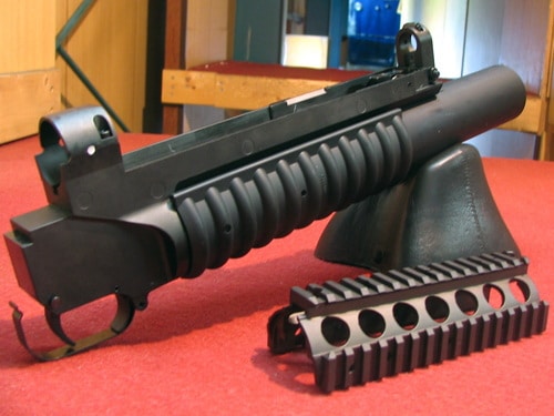 M203 ガスグレネードランチャー  ガスガン ガスガン CAW M203 ショートバレル グレネードランチャー (40mm