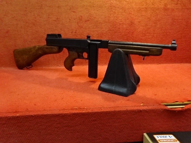 店内全品5％OFFクーポン】DENIX・金属装飾銃 M1A1 トンプソン
