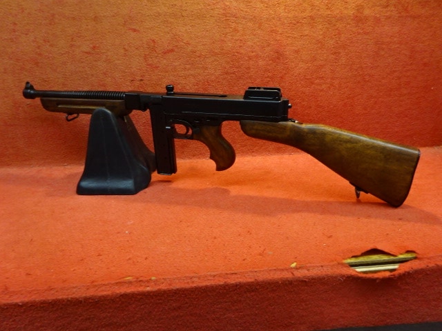 DENIX・金属装飾銃 M1A1 トンプソンマシンガン モデルガン
