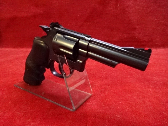 店内全品5％OFFクーポン】クラウン・10歳以上用エアーリボルバー M19