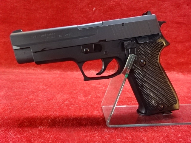SIG SAUER P220 ガスガン 海上自衛隊、エアガン用品セット タナカ] 9mm拳銃 SIG SAUER P220 海上自衛隊 (中古)｜エアガン.jp
