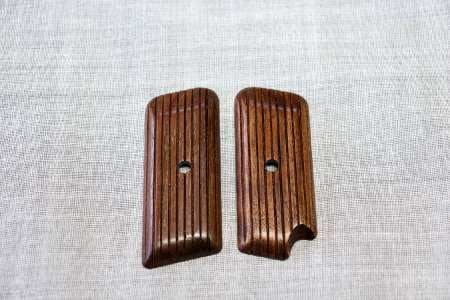 IF-Product KSC トカレフ用木製グリップ ウォールナット材