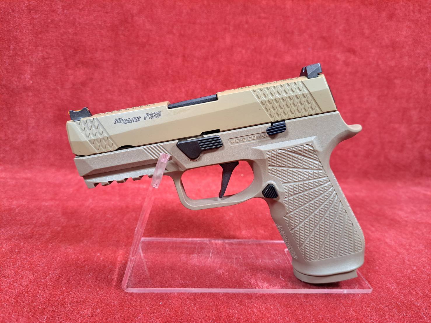 シグP320キャリーウィルソンコンバットフル刻印　国内安全基準品　ロングマグ付き シグP320キャリーウィルソンコンバットフル刻印 国内安全基準品