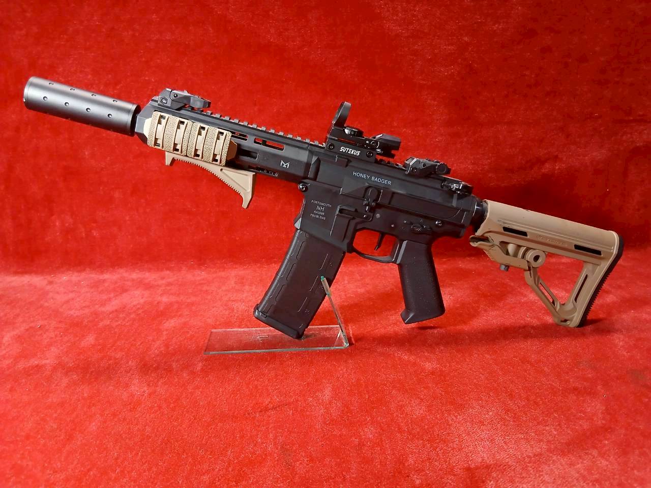 電動ガン　DOUBLE EAGLE ハニーバジャー Amazon | Double Eagle Honey Badger by Q SBR AEG (スポーツ