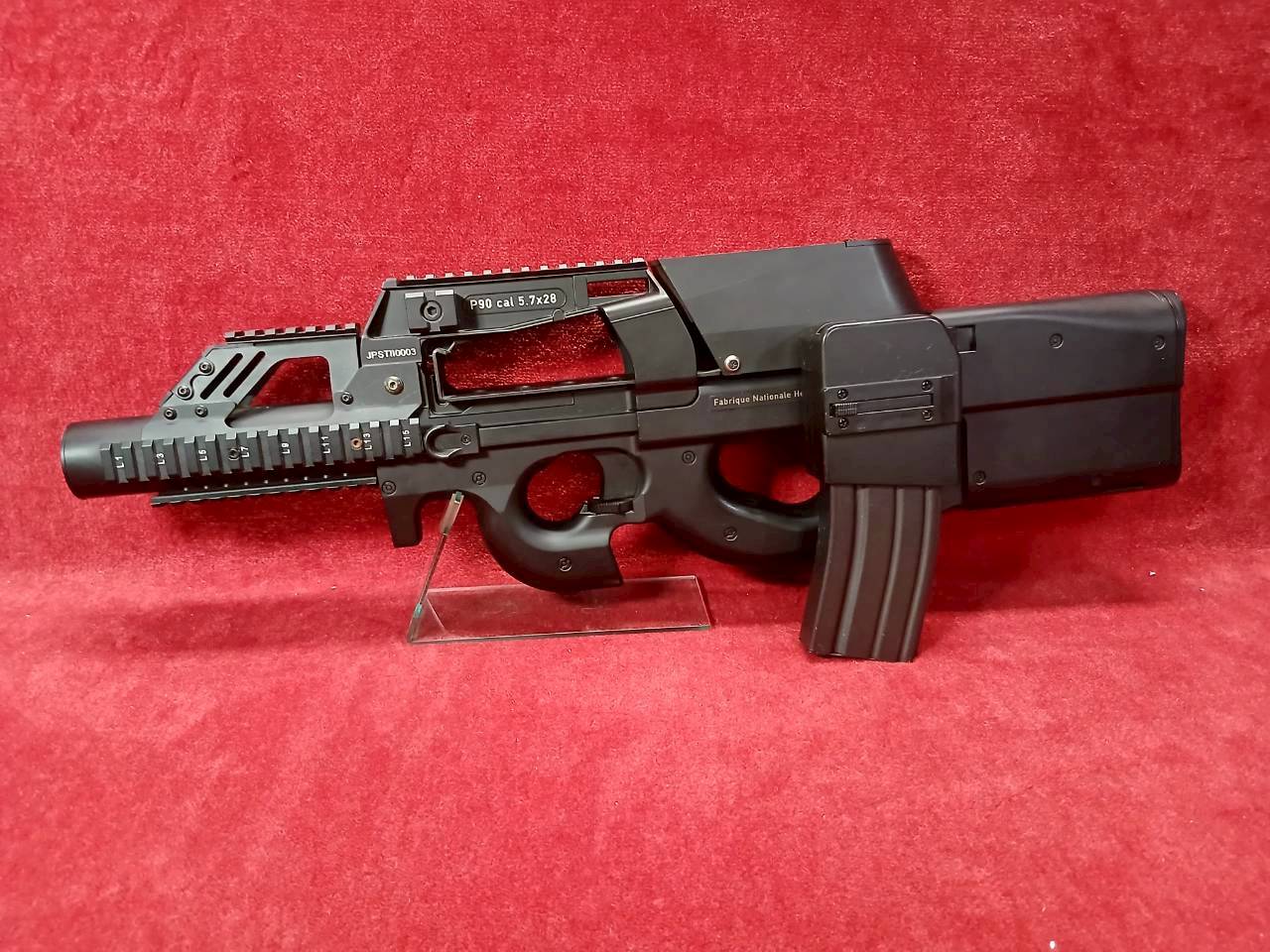 店内全品5％OFFクーポン】【上物中古品】S&T電動ガン P90 Tactical RAS