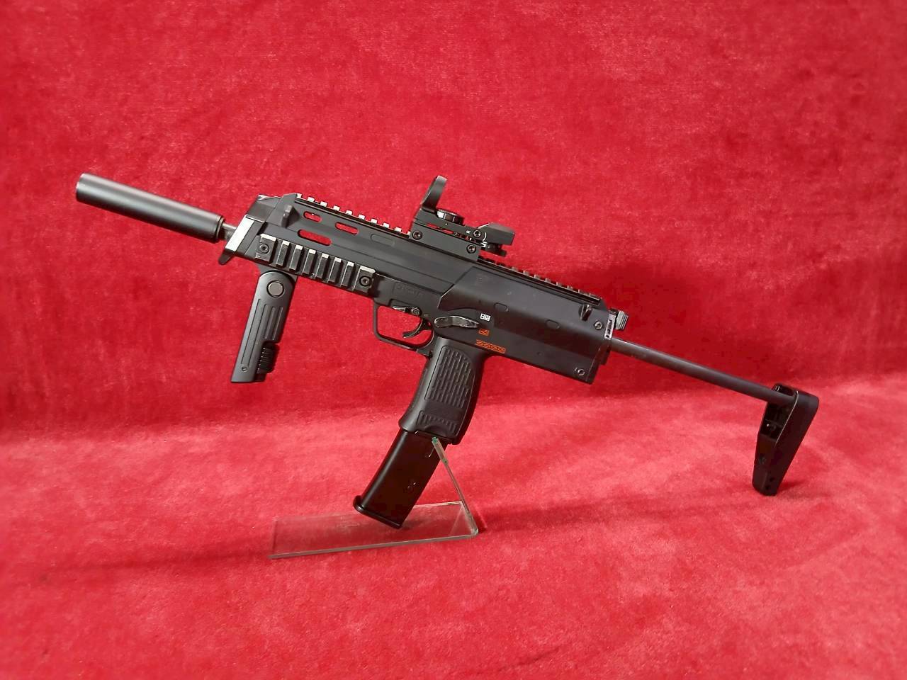 未使用品 東京マルイ MP7A1 電動ガン 上物中古品】 東京マルイ 18歳以上用 電動コンパクトマシンガン MP7A1
