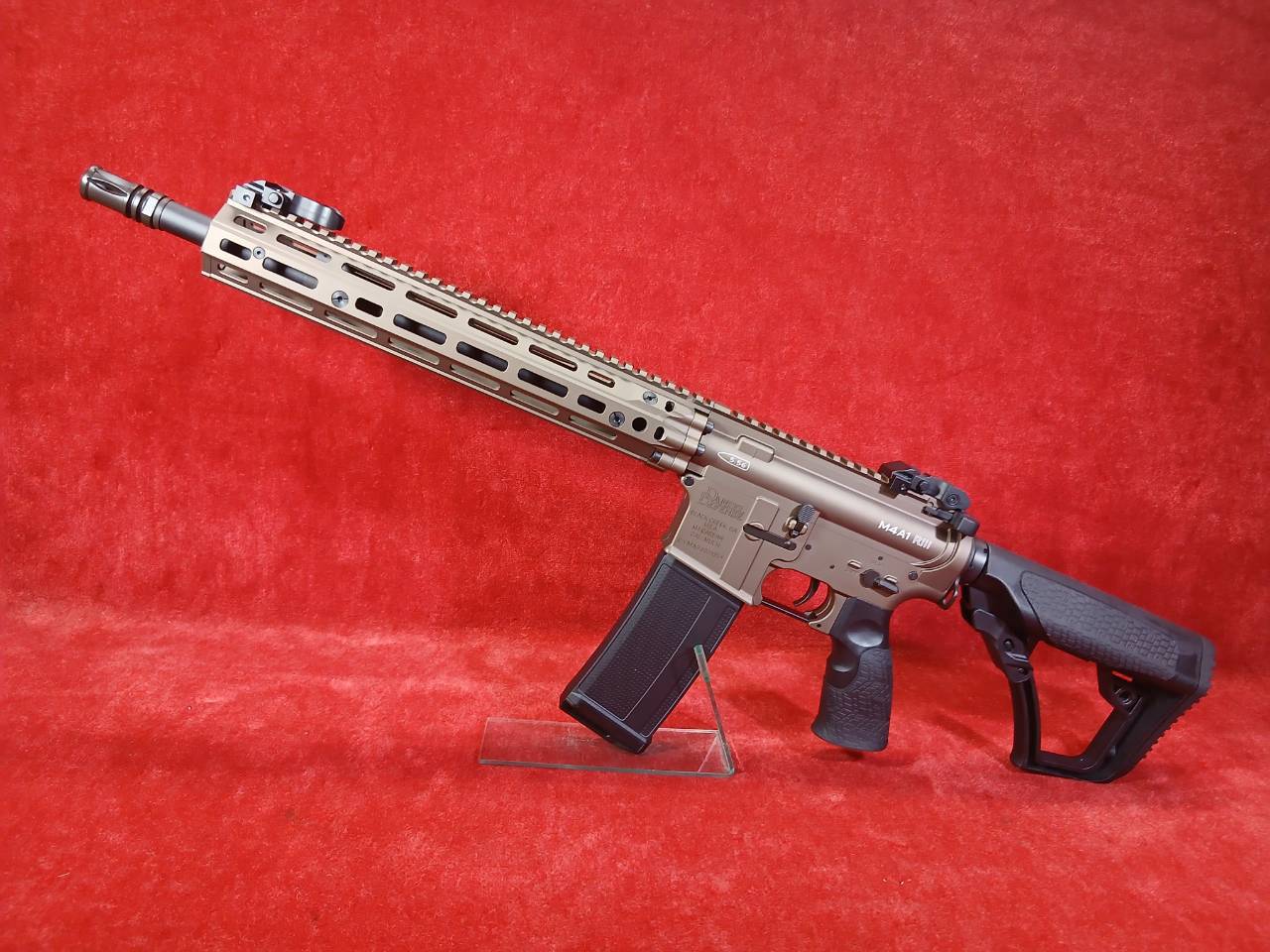 �ھ�ʪ��������ʡ�EMG/CYMA Plus CM105ADDL Daniel Defense M4A1 RIII 14.5inch Eshooter�Żҥȥꥬ�����