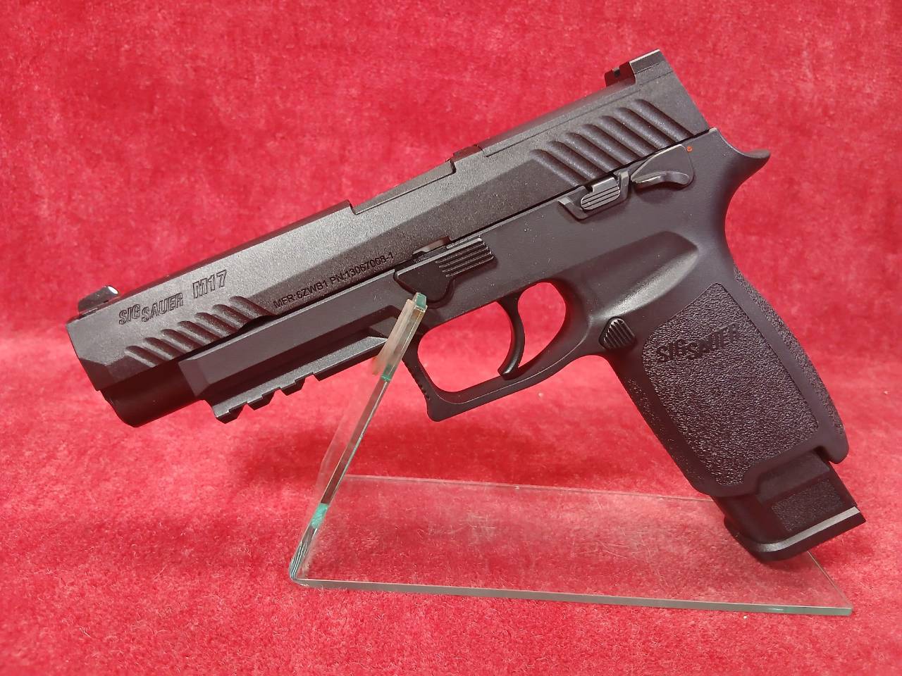 店内全品5％OFFクーポン】【上物美品中古品】SIG SAUER ProForce M17