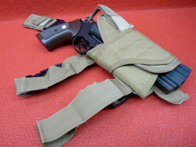 トルネードホルスター（レッグ＆ヒップ 収納スペース可変型
