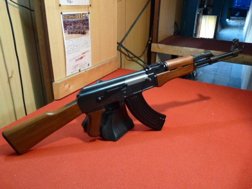 東京マルイ AK47 18歳以上用電動ガン スタンダードタイプ | 国内