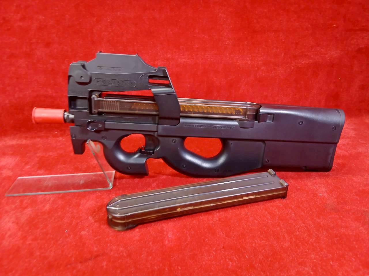 上物美品中古品】東京マルイ 18歳以上用電動ガン P90 | 中古品