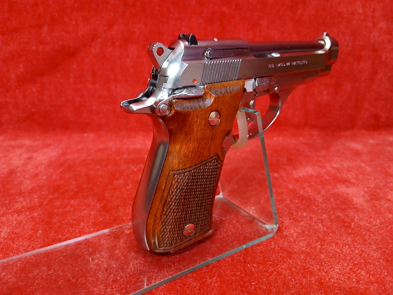 �ޥ륷�� ȯ�з���ǥ륬�� M84 ABS SV �ϡ��ե����å�����������å׻���