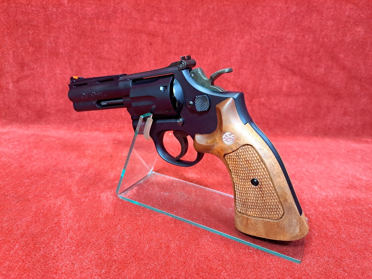 HWS ���Ź��������2024 ���ޥ����� 4����� �֥롼�֥�å���HW �����С��������������Υץ饹���å�����å�����