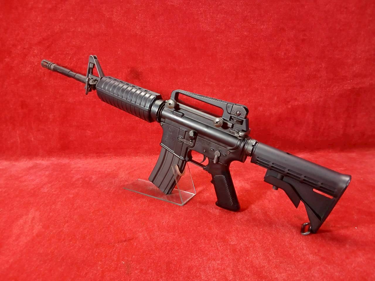 �ھ�ʪ����ʡ�����ޥ륤����������ư���� M4A1 �����ӥ�