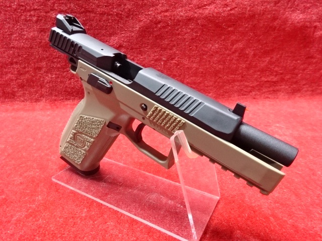 Carbon8 CO2�����֥����Хå� CZ P09 TAN���顼 ���������С���� P-09 �����ܥͥ���