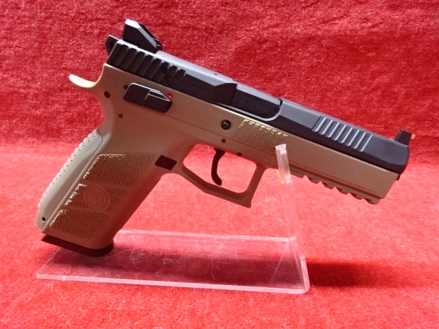 Carbon8 CO2�����֥����Хå� CZ P09 TAN���顼 ���������С���� P-09 �����ܥͥ���