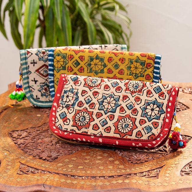 Traditional dyed Wallet with Woodblock and Kantha embroidery