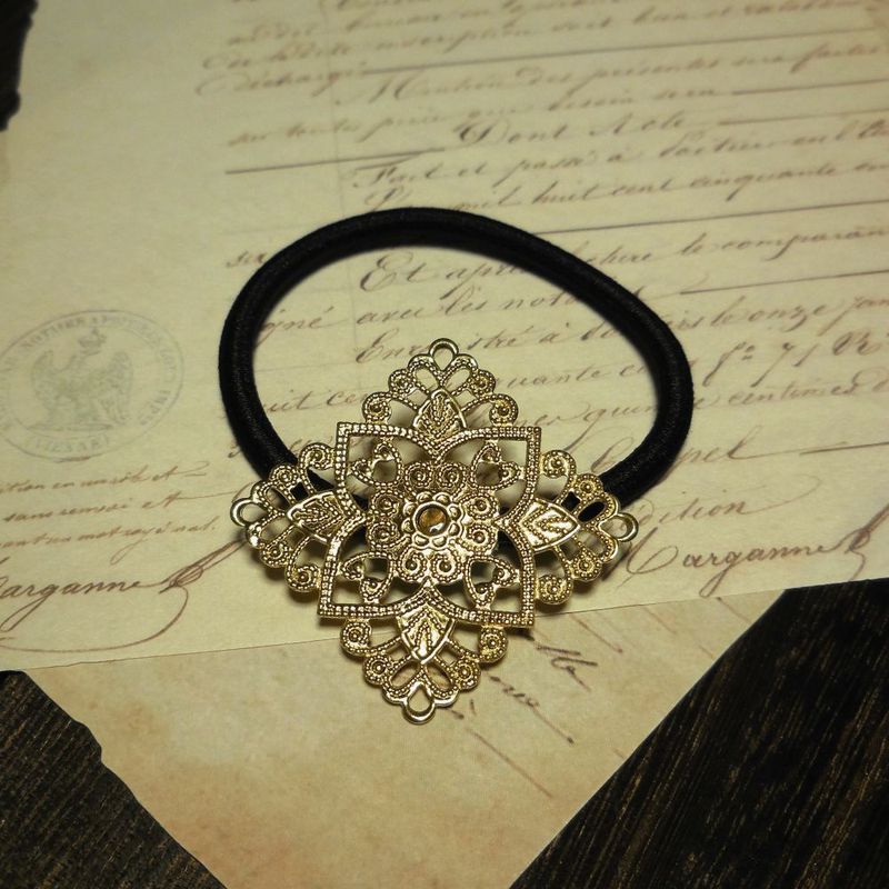 Gold Hair Tie Accessory ヘアゴム