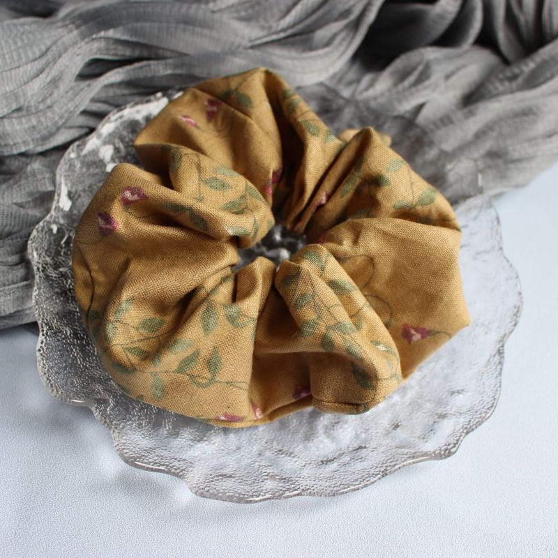 Muted color Flowers Chouchou