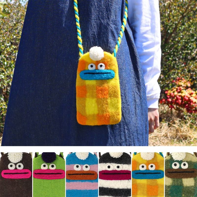 ネパールフェルトポシェット　ビビモン