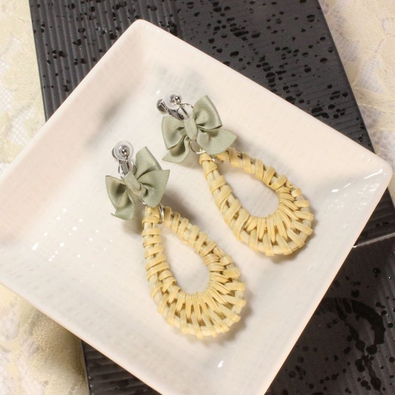 Rattan and Ribbon Clip-on Earrings　