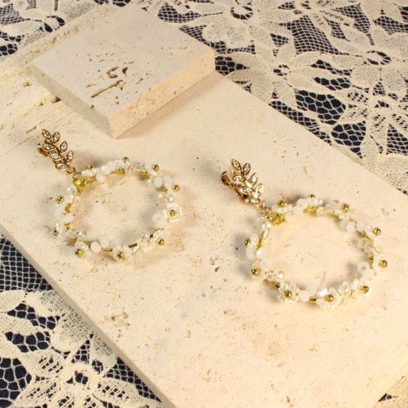 Beaded Flowers Clip-on Earrings　