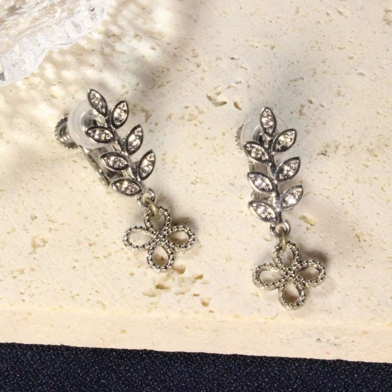 Leafs Clip-on Earrings　