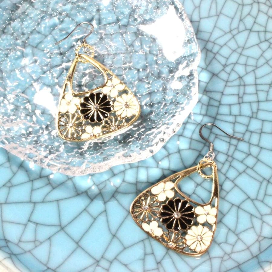 Chrysanthemum Earrings for pierced ears