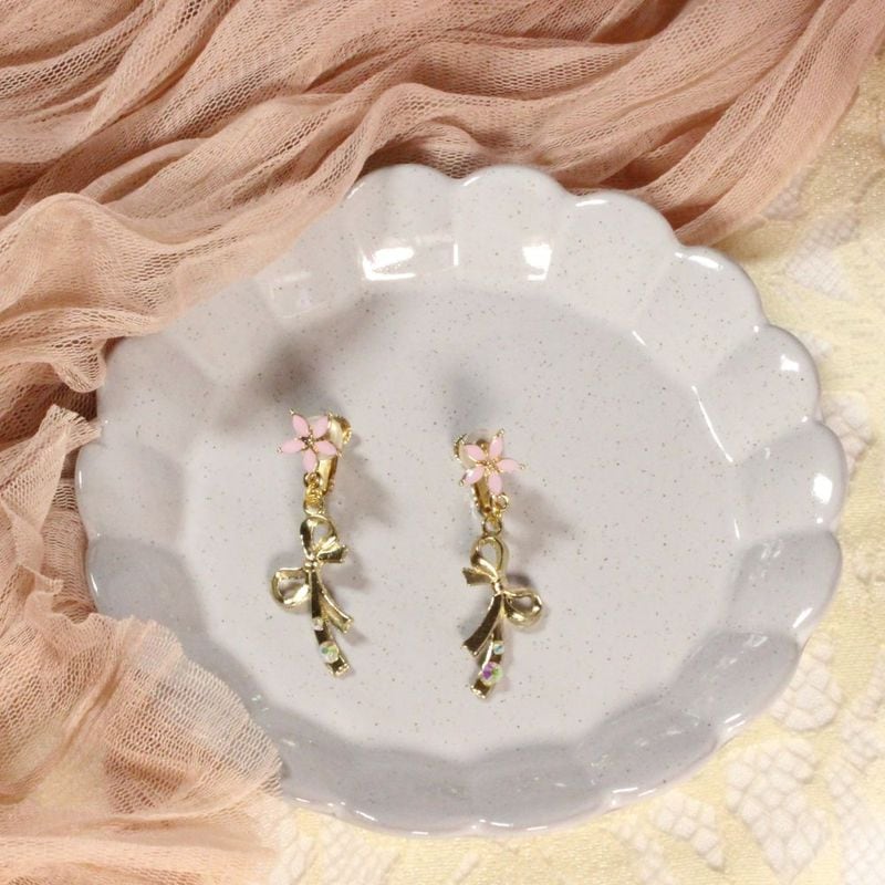 Metal Bow Clip-on Earrings　