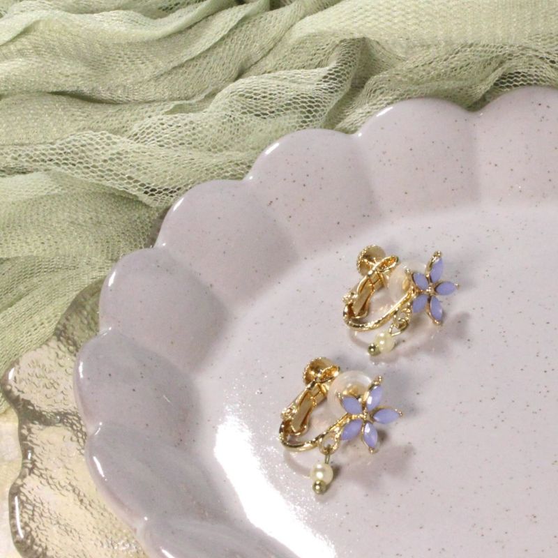 Blue Flowers Clip-on Earrings　