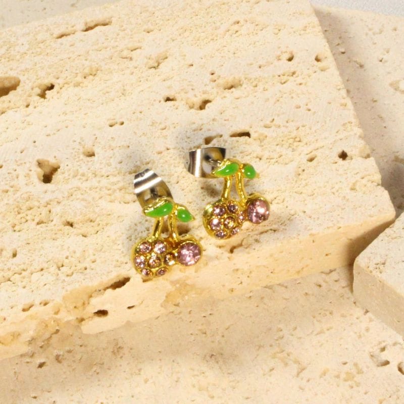 Cherries Earrings for pierced ears