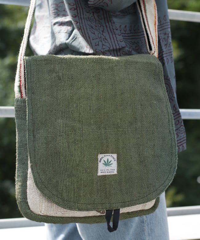 Natural Hump Shoulder Bag