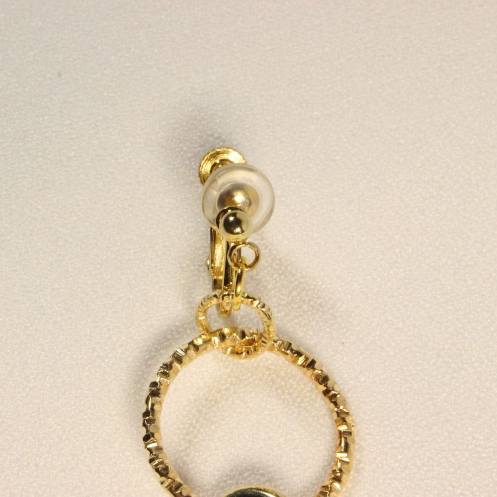 Asymmetrical Gold Chain Clip-on Earrings　