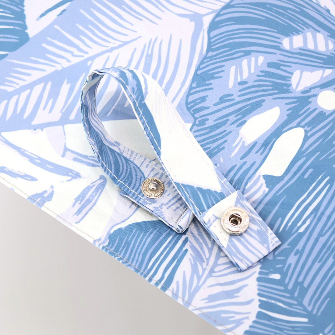 Hawaiian-style print Folding Umbrellas for both sunny and rainy days