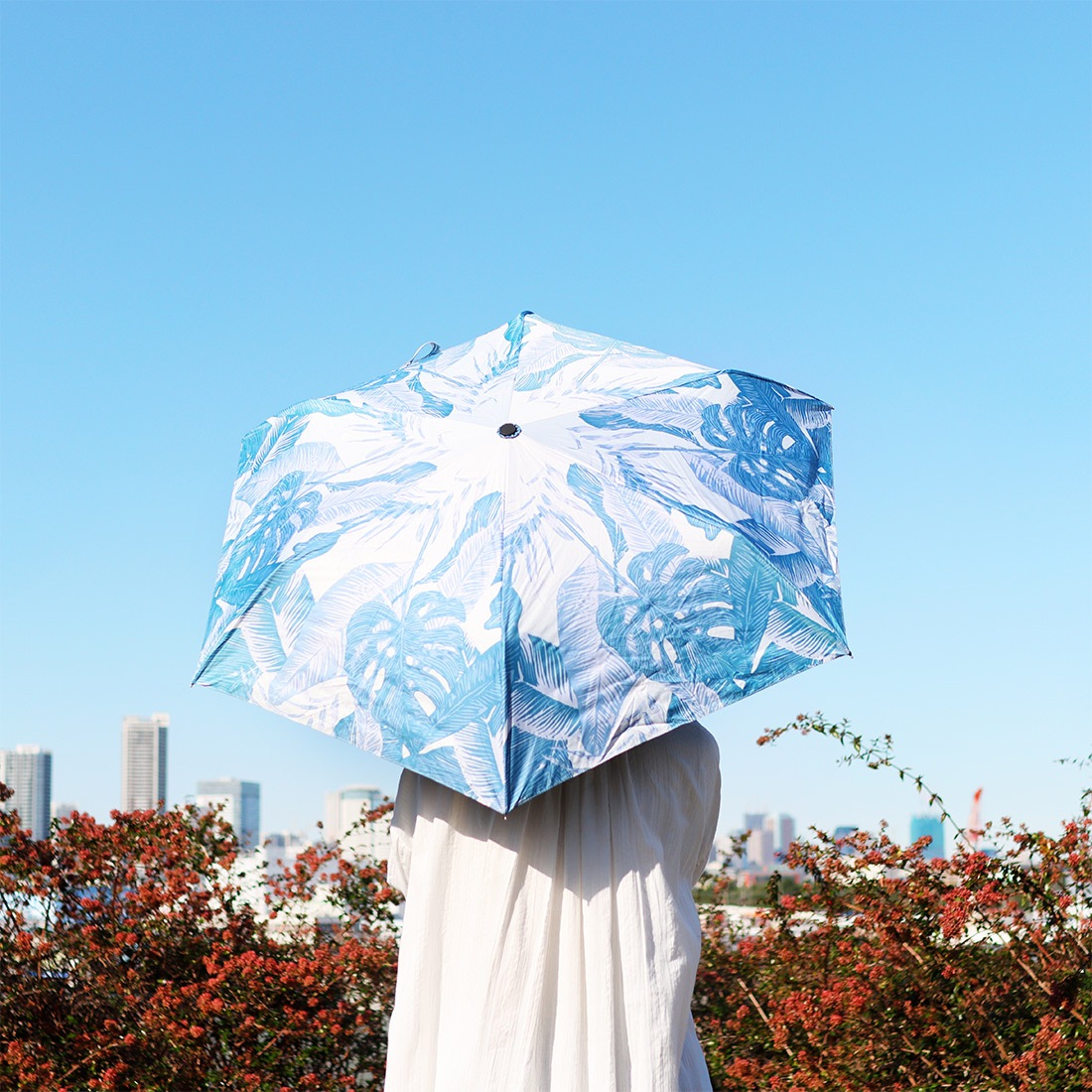 Hawaiian-style print Folding Umbrellas for both sunny and rainy days