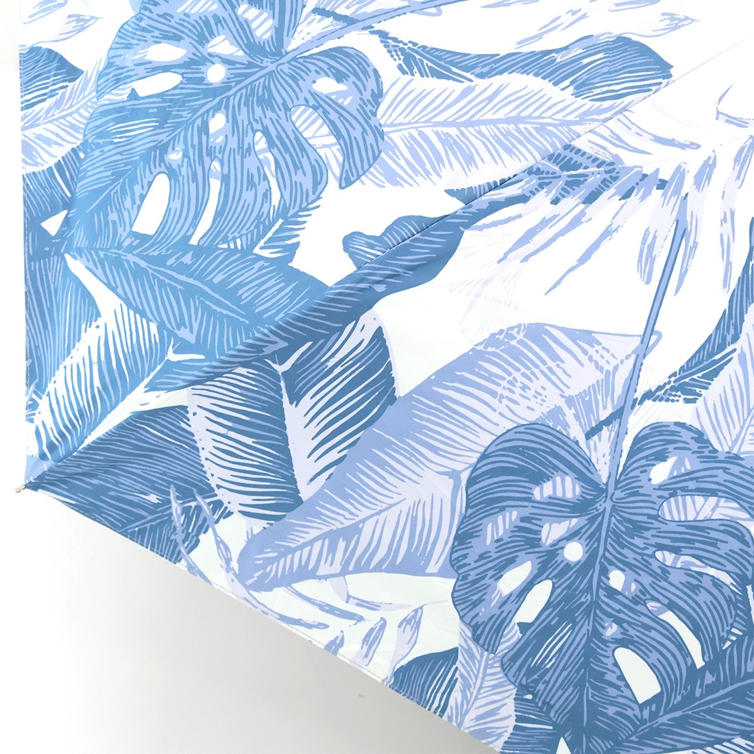 Hawaiian-style print Folding Umbrellas for both sunny and rainy days