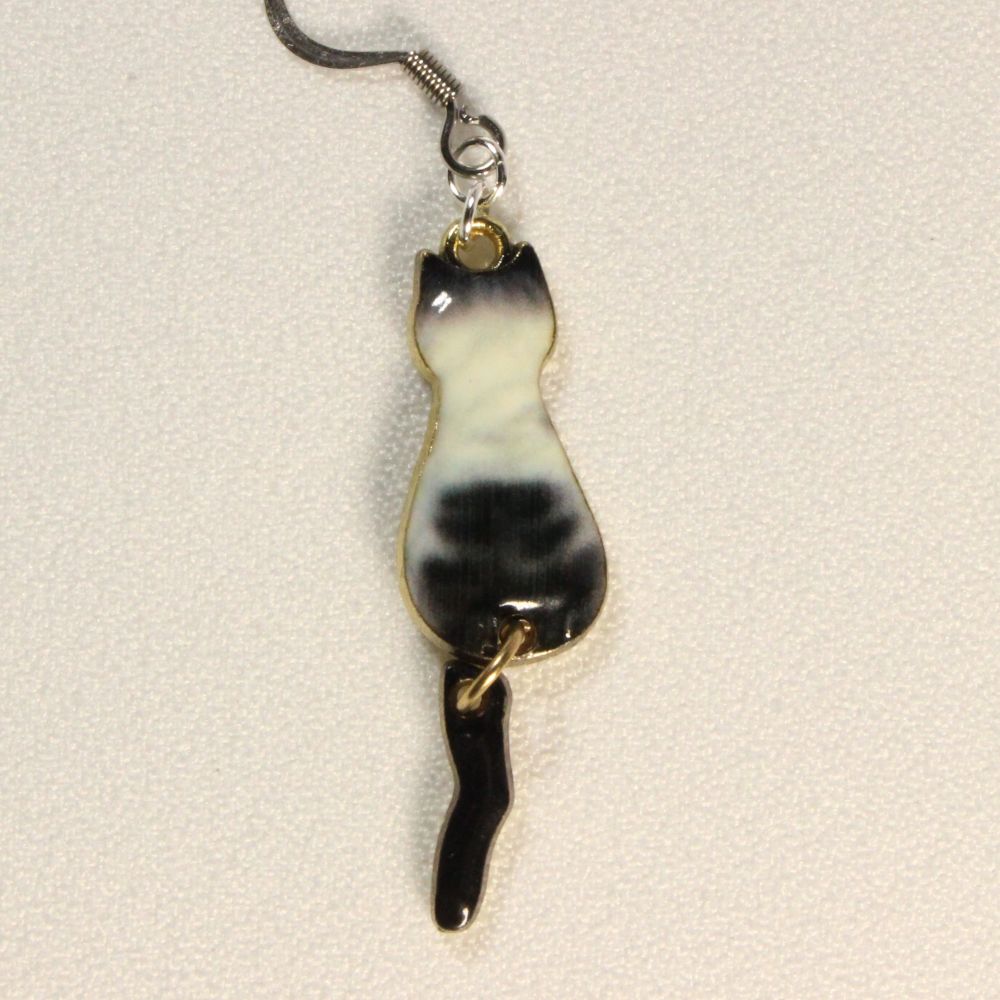 Cats Earrings with a dangling tail