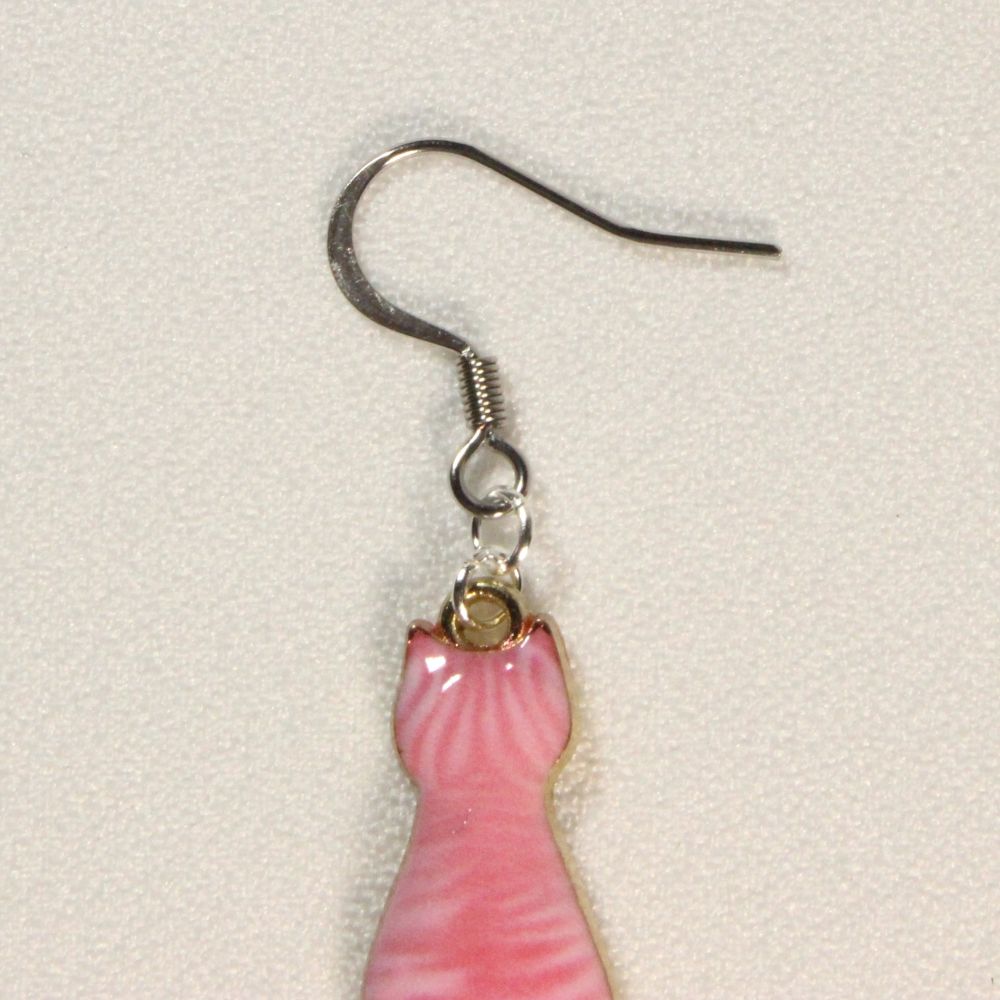 Cats Earrings with a dangling tail